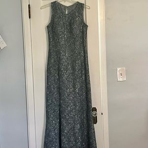Floor-length Evening Gown/Prom Dress